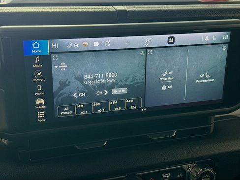 Used 2024 Jeep Wrangler Unlimited w/ Convenience Group image 16