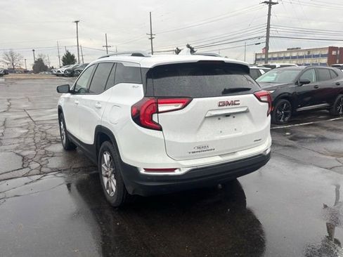Certified 2023 GMC Terrain SLT w/ Infotainment Package II image 8