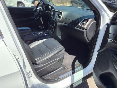Used 2015 Jeep Grand Cherokee Limited AWD/4WD image 9