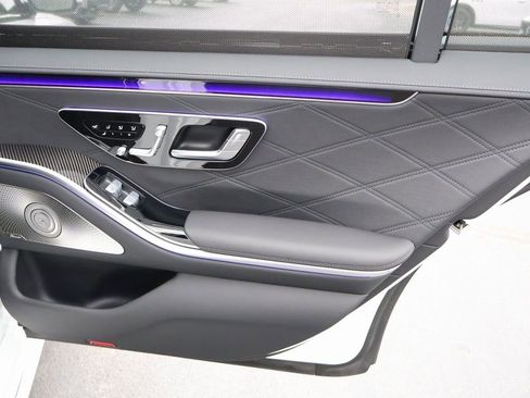 New 2025 Mercedes-Benz S 63 AMG S image 17