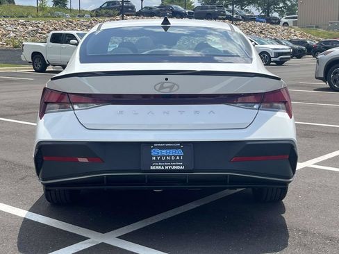 Certified 2026 Hyundai Elantra Sport FWD image 4