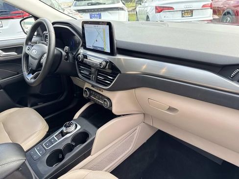 Certified 2021 Ford Escape Titanium image 36