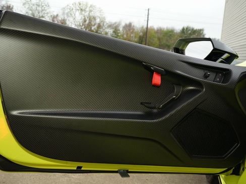 Used 2024 Lamborghini Huracan Tecnica image 21