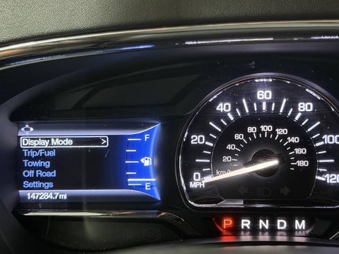 Used 2017 Lincoln Navigator L Select AWD/4WD image 19