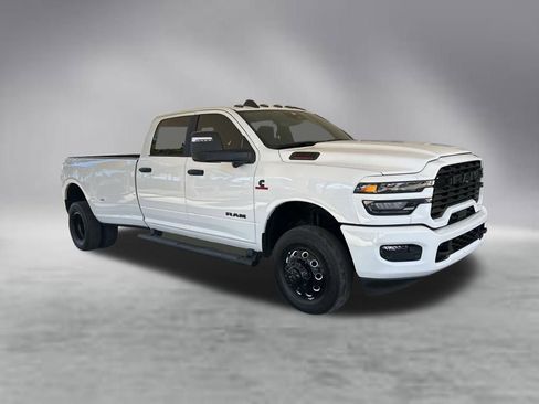 Used 2025 RAM 3500 Big Horn AWD/4WD image 2