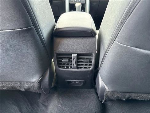 Certified 2025 Toyota Corolla Cross XLE FWD image 22