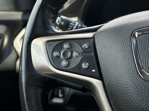 Used 2019 GMC Acadia Denali w/ Technology Package AWD/4WD image 44