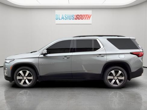 Used 2023 Chevrolet Traverse LT w/ LT Premium Package AWD/4WD image 6