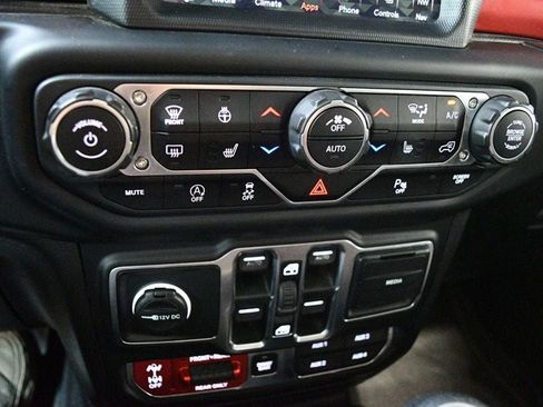 Used 2018 Jeep Wrangler Unlimited Rubicon AWD/4WD image 64