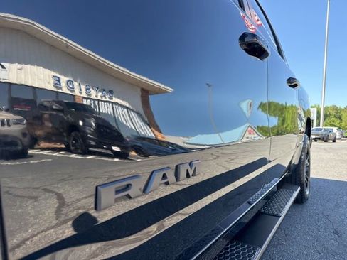 Used 2021 RAM 1500 Big Horn AWD/4WD image 12