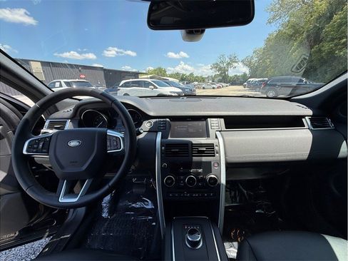 Used 2019 Land Rover Discovery Sport SE AWD/4WD image 11