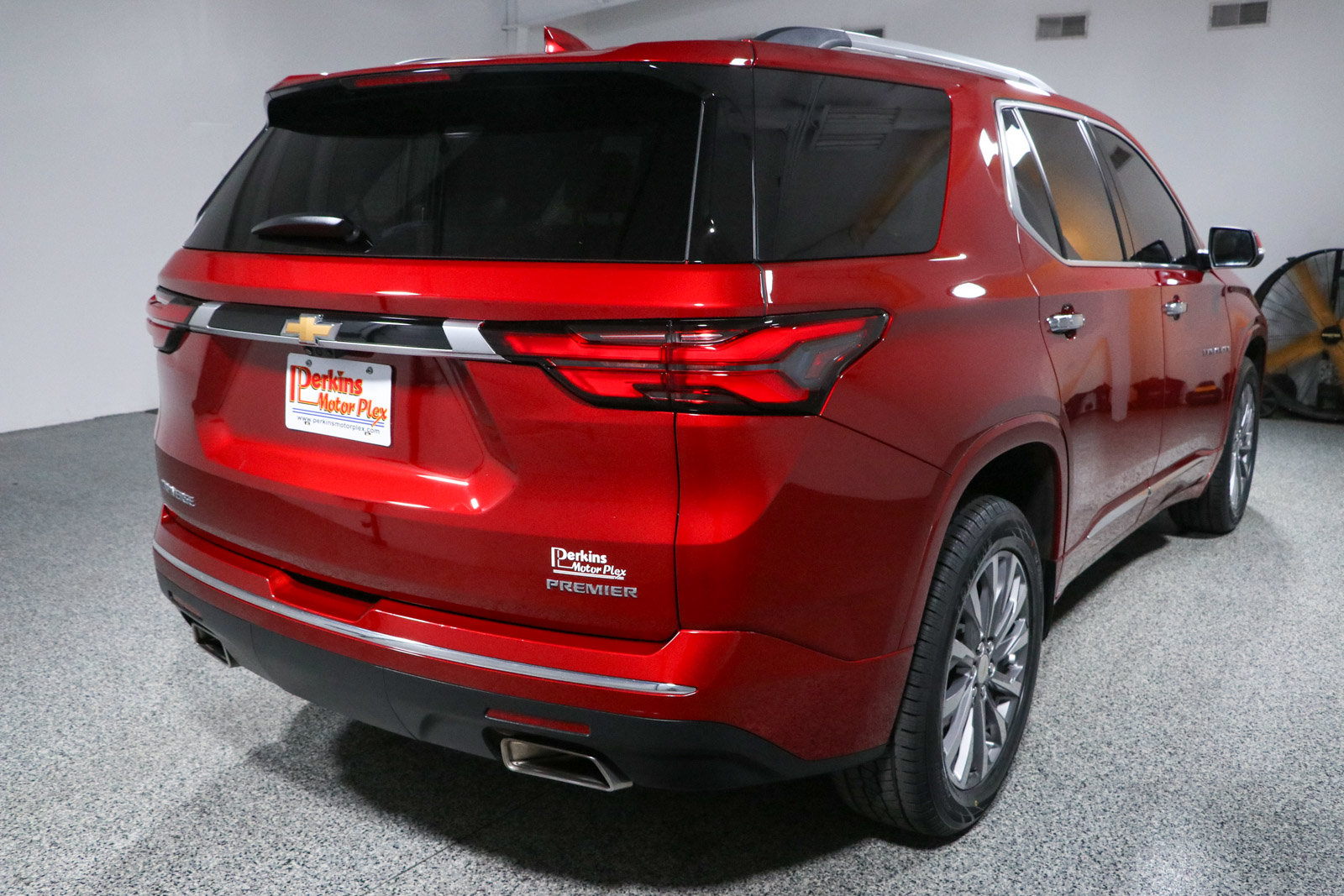 Used 2023 Chevrolet Traverse Premier w/ LPO, Floor Liner Package FWD image 7