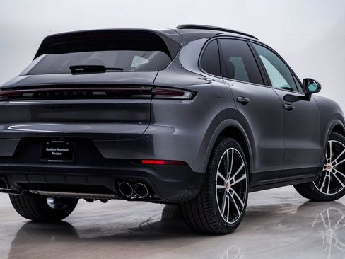 New 2026 Porsche Cayenne S image 12