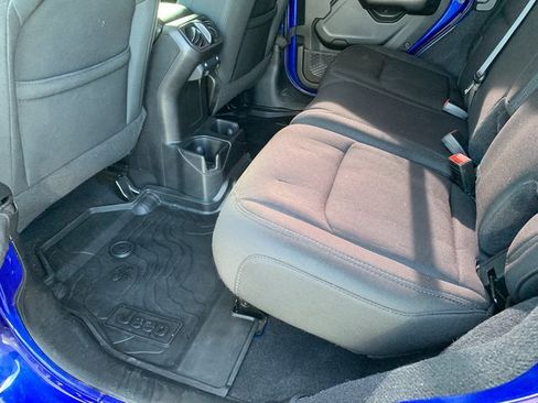 Used 2019 Jeep Wrangler Unlimited Sport S image 14