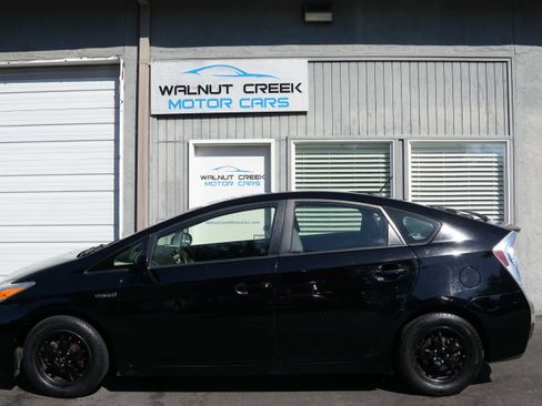 Used 2013 Toyota Prius Three image 18