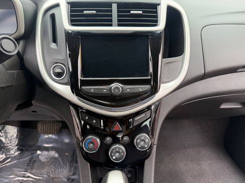 Used 2018 Chevrolet Sonic LT FWD image 19