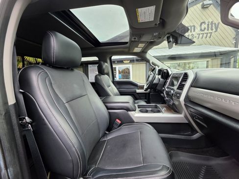Used 2018 Ford F350 Lariat w/ Lariat Ultimate Package AWD/4WD image 14