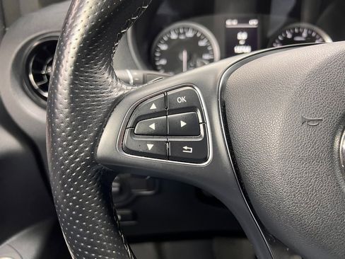 Used 2022 Mercedes-Benz Metris image 12