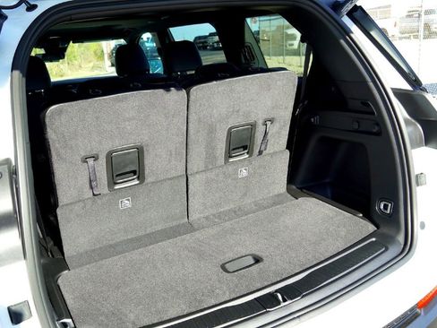 New 2025 Jeep Grand Cherokee L Altitude image 32