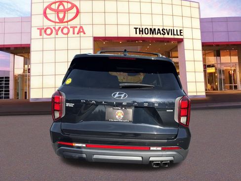 Used 2023 Hyundai Palisade SEL w/ Premium Package AWD/4WD image 6