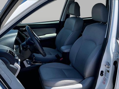 Used 2016 Subaru Forester 2.5i Touring w/ Eyesight & Navigation System AWD/4WD image 24