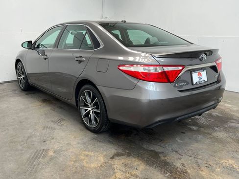 Used 2015 Toyota Camry XSE w/ Moonroof Package FWD image 6