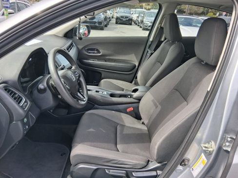 Used 2019 Honda HR-V EX image 8