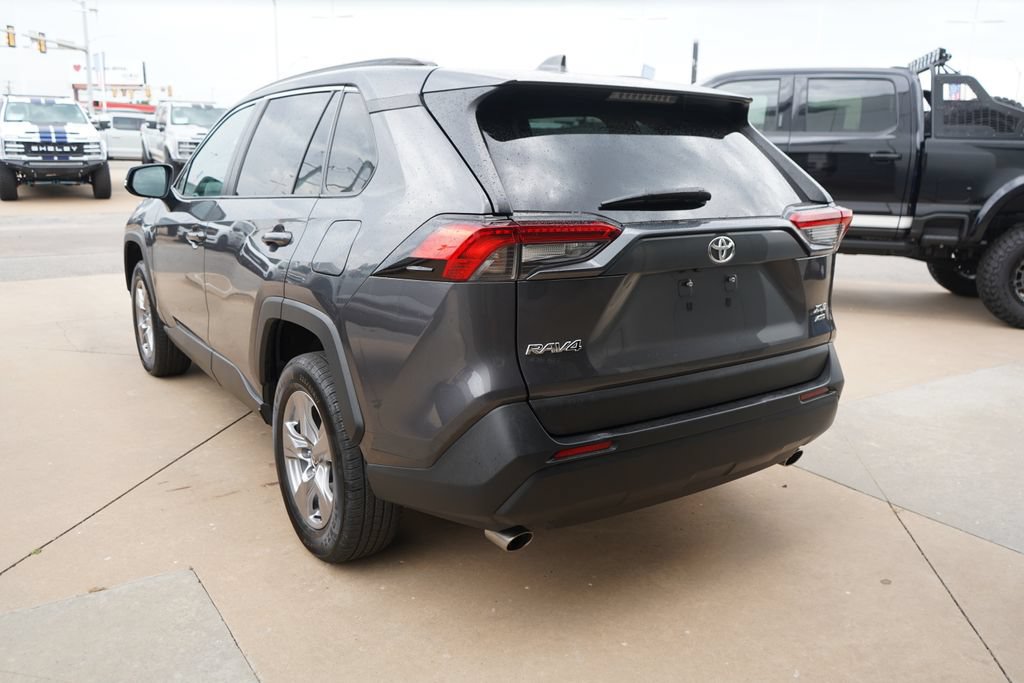 Used 2025 Toyota RAV4 XLE AWD/4WD image 12