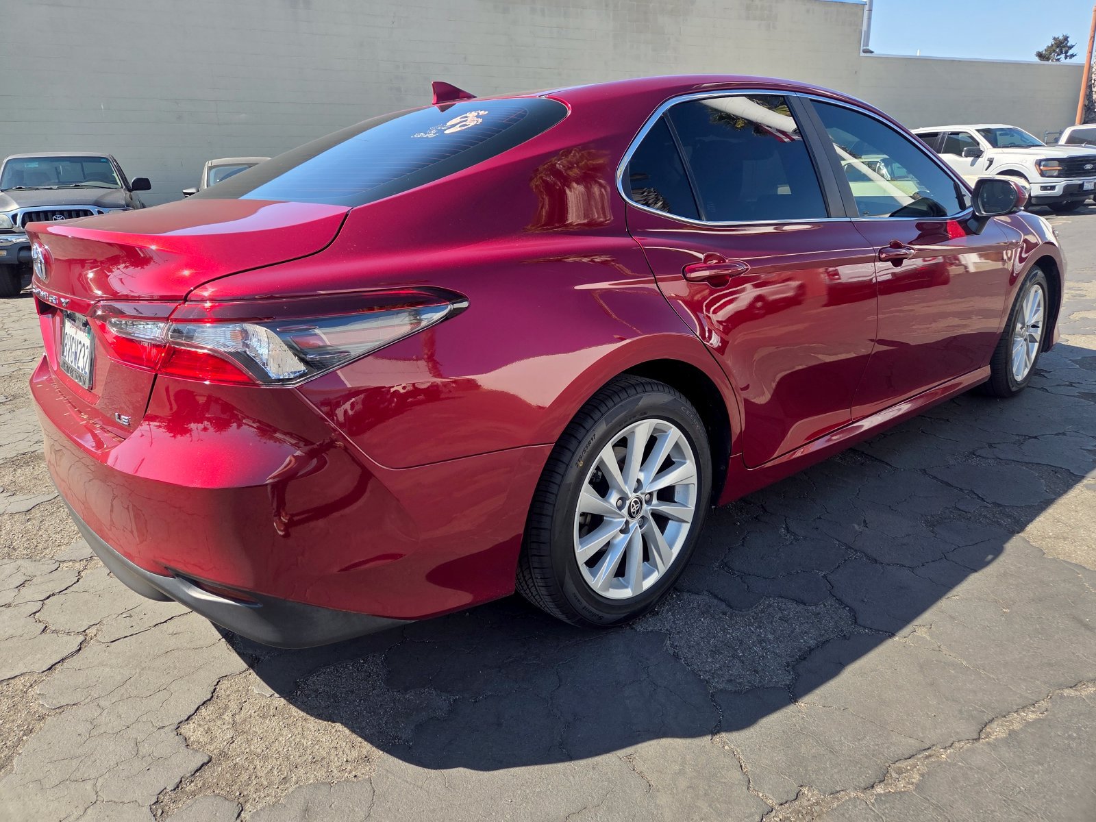 Used 2021 Toyota Camry LE w/ Convenience Package FWD image 5