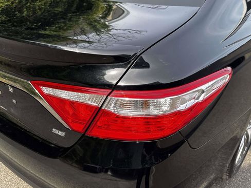 Used 2016 Toyota Camry SE FWD image 11