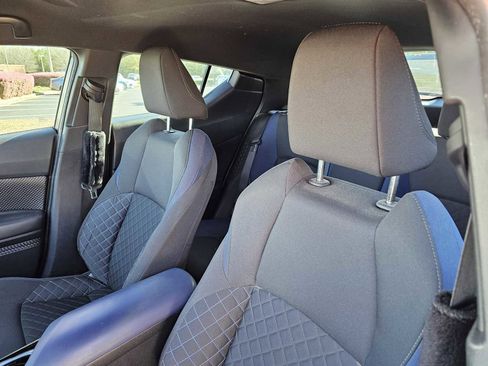 Used 2021 Toyota C-HR XLE image 14