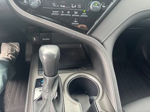 Used 2023 Toyota Camry SE w/ Convenience Package FWD image 15