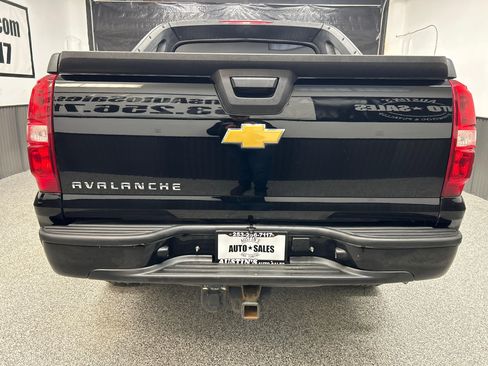 Used 2012 Chevrolet Avalanche LT image 5