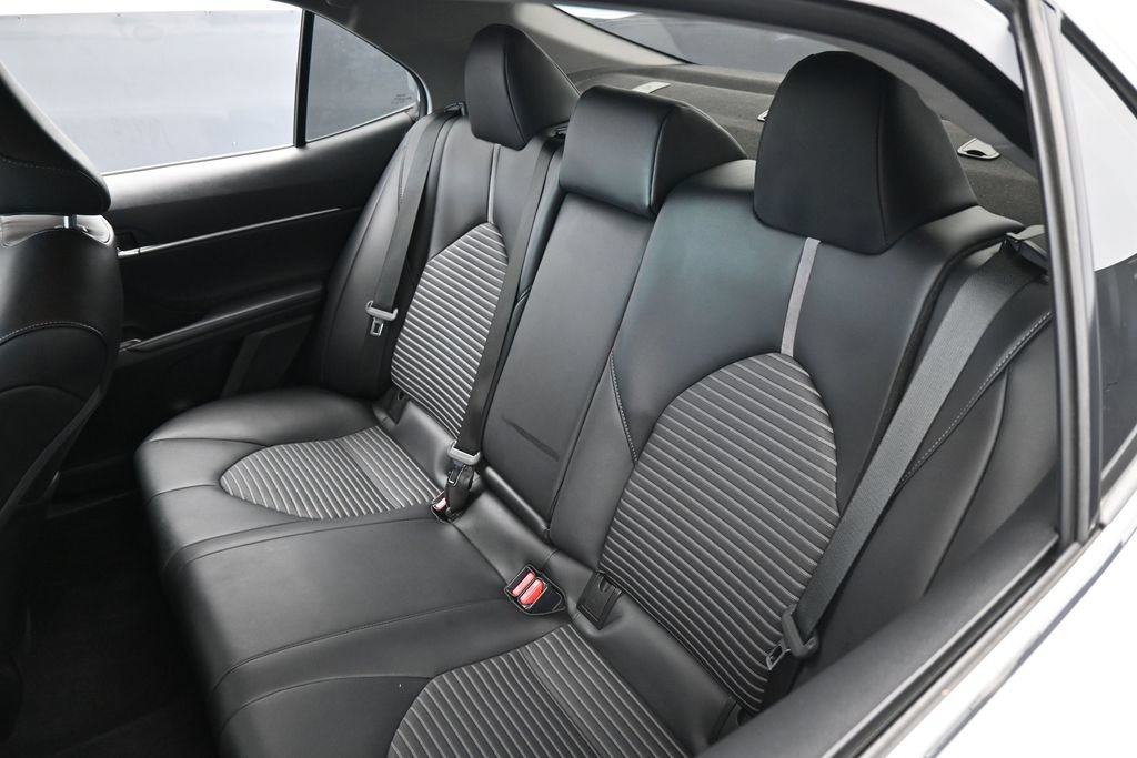 Used 2022 Toyota Camry SE w/ Convenience Package FWD image 36