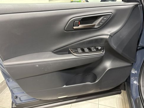 New 2026 Toyota Crown Platinum image 8