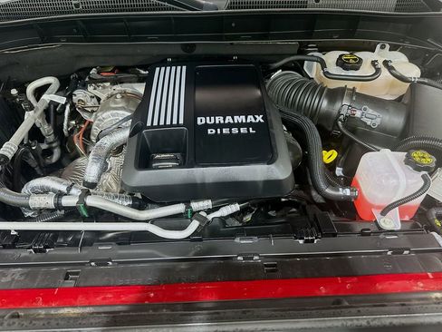 Used 2025 GMC Sierra 1500 AT4 w/ AT4 Premium Package AWD/4WD image 32