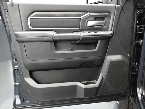 New 2026 RAM 2500 Big Horn AWD/4WD image 18
