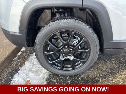 New 2026 Jeep Compass Latitude image 13