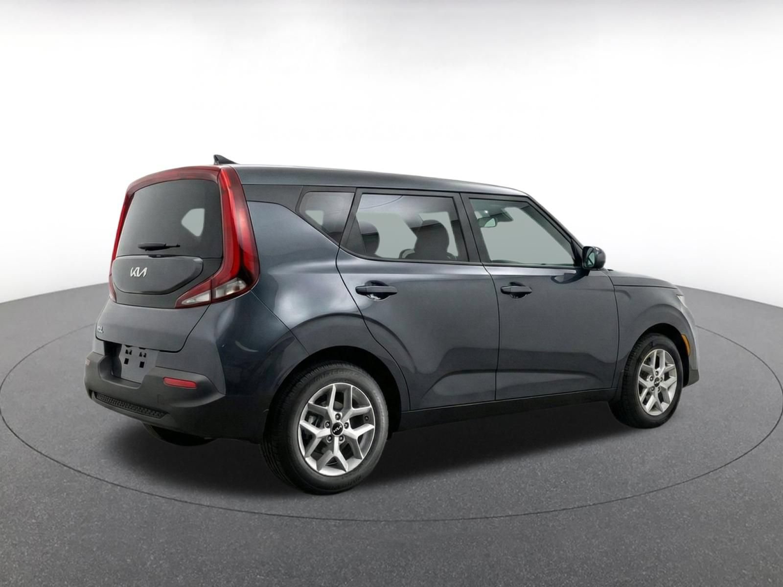 Used 2025 Kia Soul LX w/ LX Technology Package FWD image 8