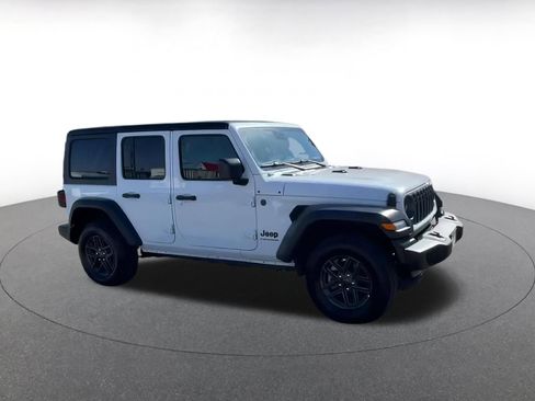 Used 2025 Jeep Wrangler Sport S image 2