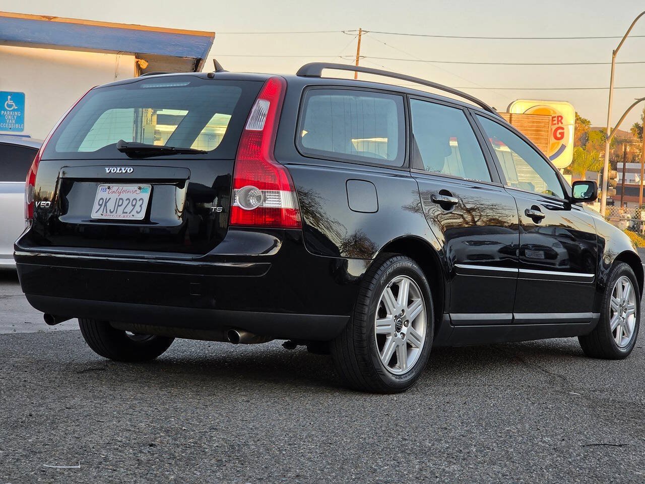 Used 2005 Volvo V50 T5 FWD image 17