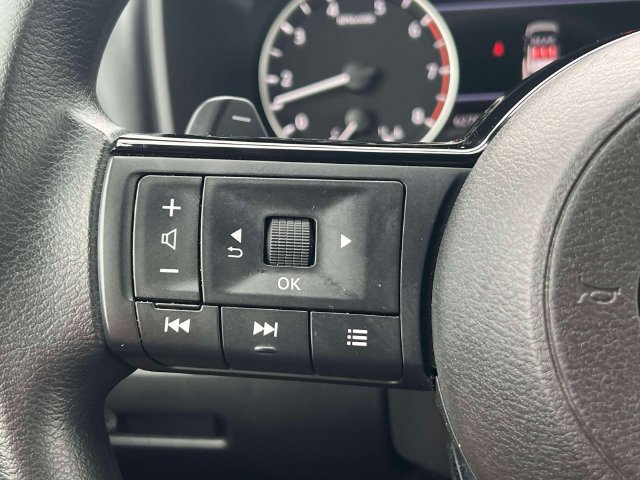 Used 2023 Nissan Rogue SV AWD/4WD image 21