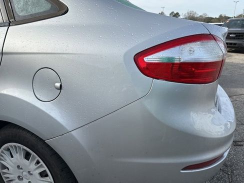 Used 2017 Ford Fiesta S image 18