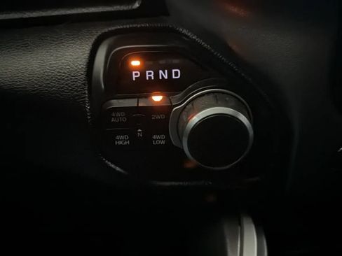 Used 2020 RAM 1500 Big Horn AWD/4WD image 11