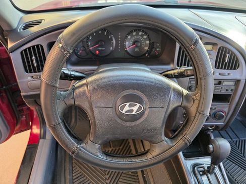 Used 2005 Hyundai Elantra GLS image 12