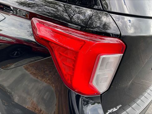 Used 2023 Ford Explorer XLT RWD image 39
