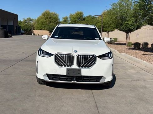 Used 2025 BMW X3 xDrive30i image 4