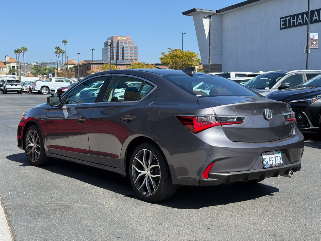 Used 2019 Acura ILX w/ Premium Package FWD image 9