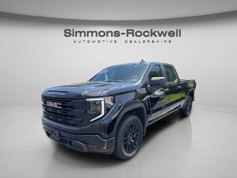 Used 2024 GMC Sierra 1500 Pro w/ Graphite Edition AWD/4WD image 2