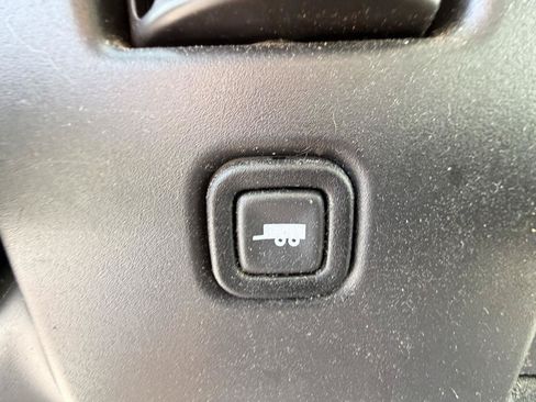 Used 2021 Chevrolet Express 3500 RWD image 21